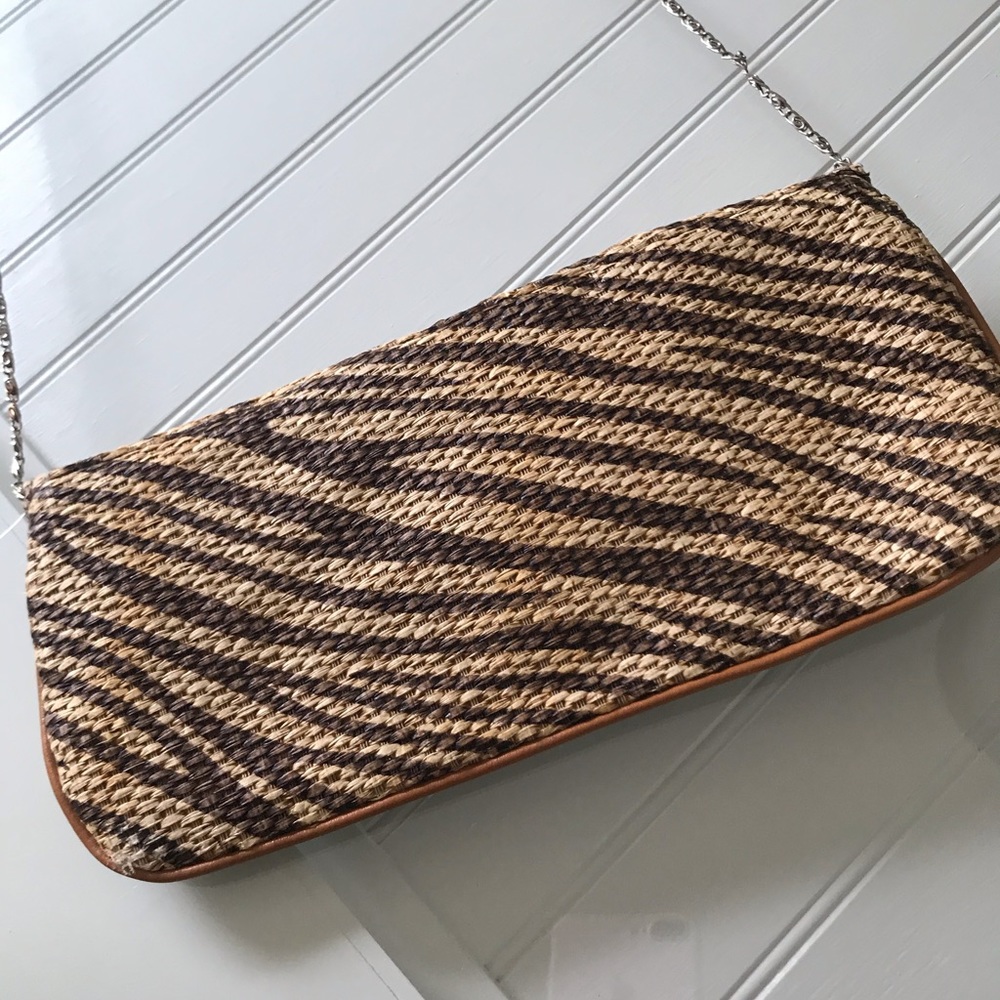 ADORABLE STRAW ZEBRA BAG